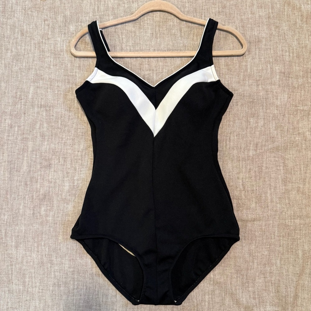 Robby Len Swimsuit Vintage One Piece Black White Chevron V-Neck Scoop Back